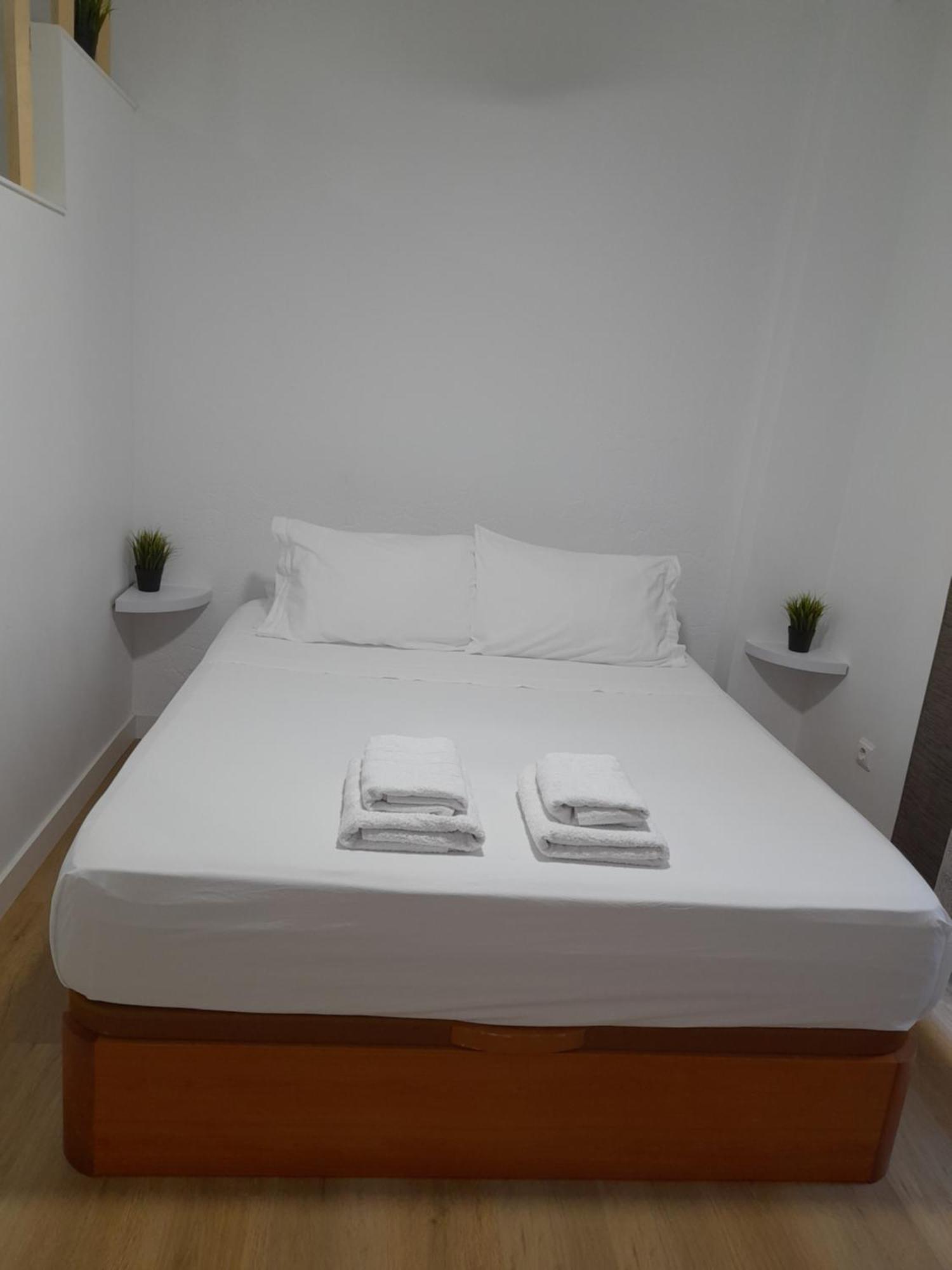 Comodo Aparta Estudio Centrico En Alicante Buitenkant foto
