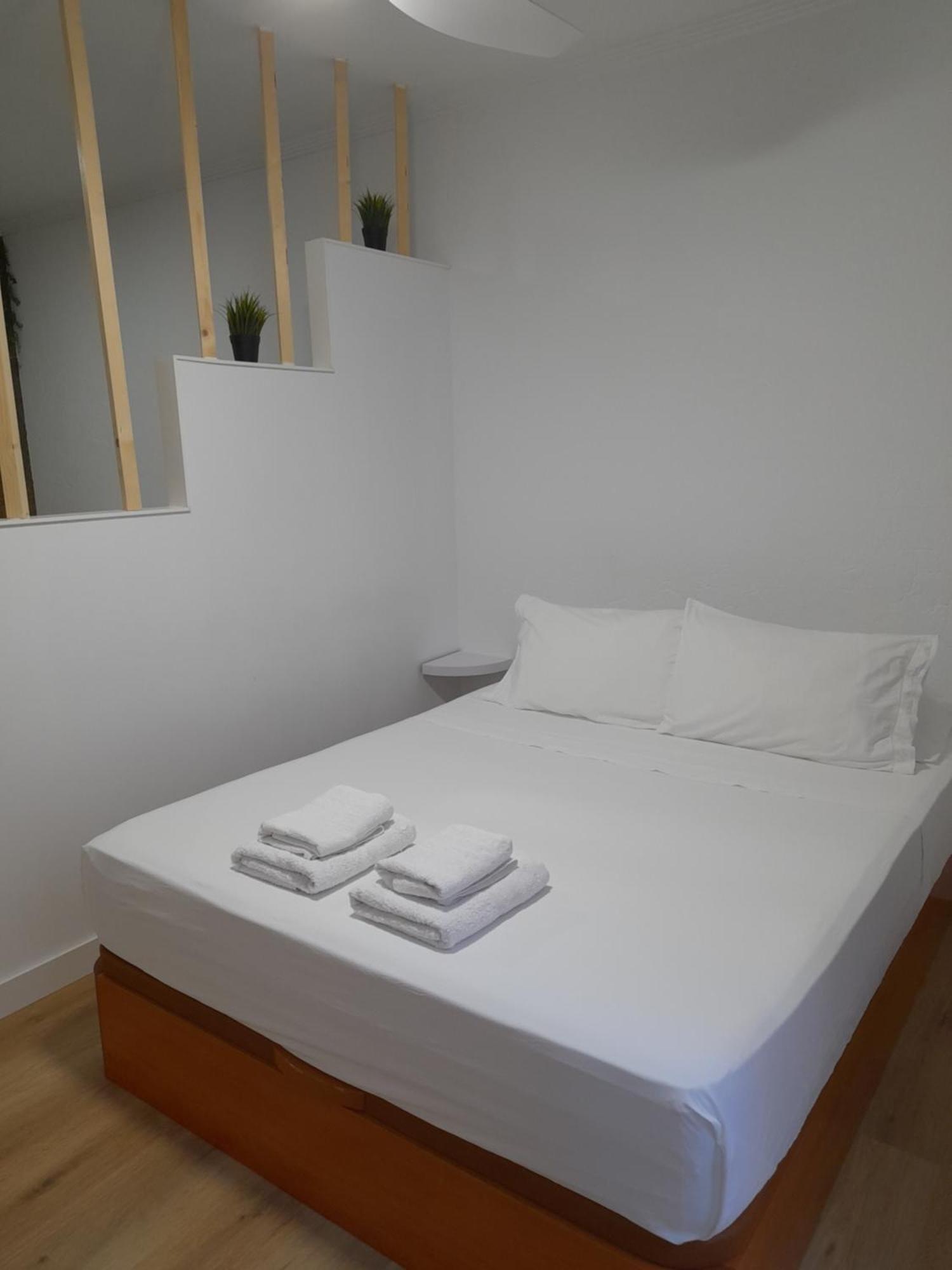 Comodo Aparta Estudio Centrico En Alicante Buitenkant foto