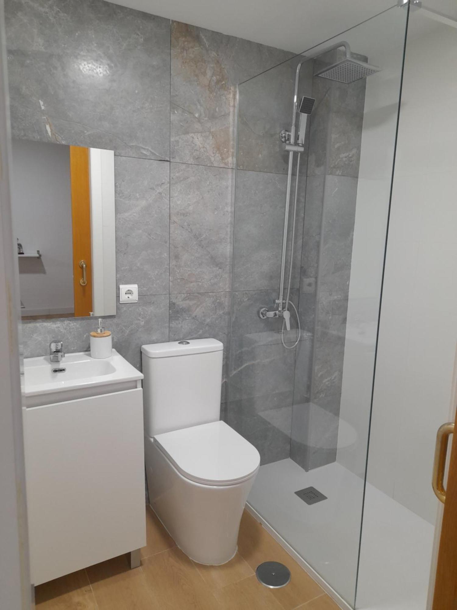 Comodo Aparta Estudio Centrico En Alicante Buitenkant foto