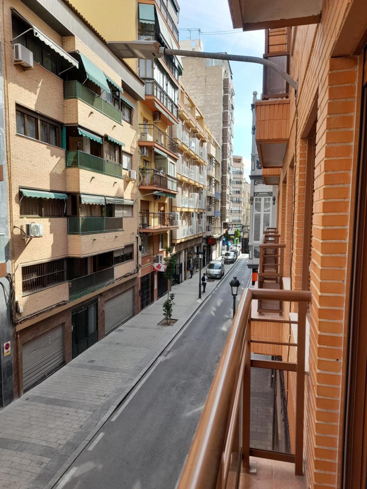 Comodo Aparta Estudio Centrico En Alicante Buitenkant foto